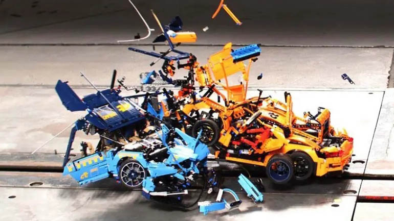 Έκαναν crash test με Bugatti Chiron και Porsche 911 GT3 RS